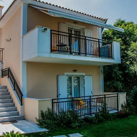 Barbara & 2* Svoronata