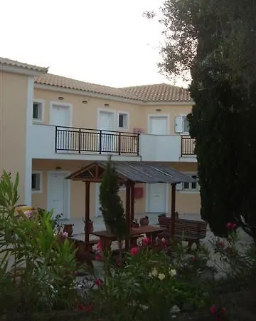 Barbara & 2* Svoronata