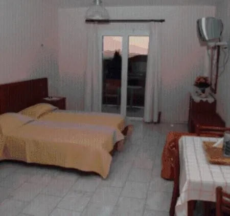 Barbara & 2* Svoronata